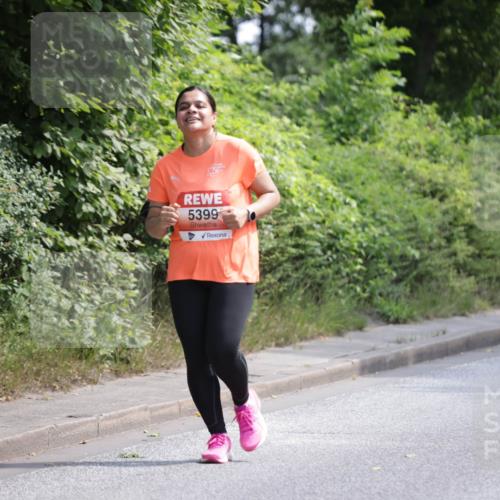 15.06.2025 - REWE Women's Run Jannik Wohlers http://msf.ph/oto/7942149 15.06.2025 10:15:51 Laufen 5399 meine-sportfotos.de