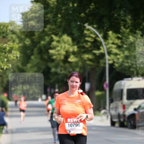 15.06.2025 - REWE Women's Run Jannik Wohlers http://msf.ph/oto/7942160 15.06.2025 09:59:57 Laufen 10790 meine-sportfotos.de