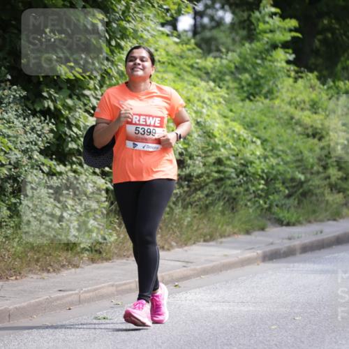 15.06.2025 - REWE Women's Run Jannik Wohlers http://msf.ph/oto/7942167 15.06.2025 10:15:51 Laufen 5399 meine-sportfotos.de