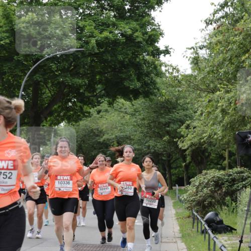 15.06.2025 - REWE Women's Run Jannik Wohlers http://msf.ph/oto/7942178 15.06.2025 08:28:30 Laufen 752, 10336, 10445, 653, 10220 meine-sportfotos.de