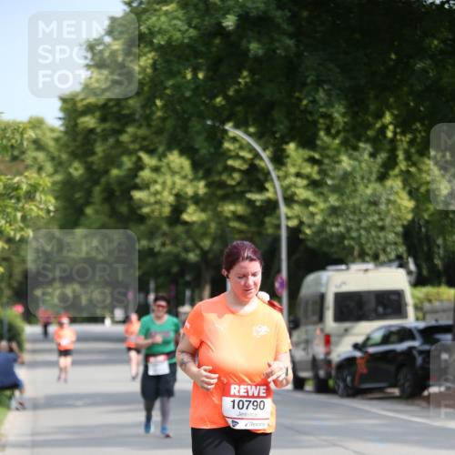 15.06.2025 - REWE Women's Run Jannik Wohlers http://msf.ph/oto/7942179 15.06.2025 09:59:57 Laufen 10790 meine-sportfotos.de