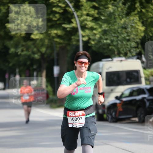 15.06.2025 - REWE Women's Run Jannik Wohlers http://msf.ph/oto/7942235 15.06.2025 10:00:03 Laufen 10007 meine-sportfotos.de
