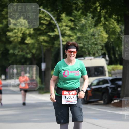 15.06.2025 - REWE Women's Run Jannik Wohlers http://msf.ph/oto/7942241 15.06.2025 10:00:04 Laufen 10007 meine-sportfotos.de