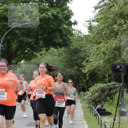 15.06.2025 - REWE Women's Run Jannik Wohlers http://msf.ph/oto/7942242 15.06.2025 08:28:31 Laufen 336, 10653, 10650, 10220 meine-sportfotos.de