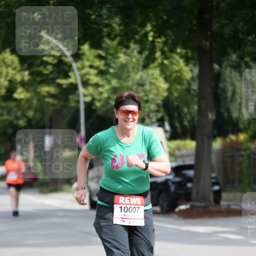 15.06.2025 - REWE Women's Run Jannik Wohlers http://msf.ph/oto/7942245 15.06.2025 10:00:05 Laufen 10007 meine-sportfotos.de