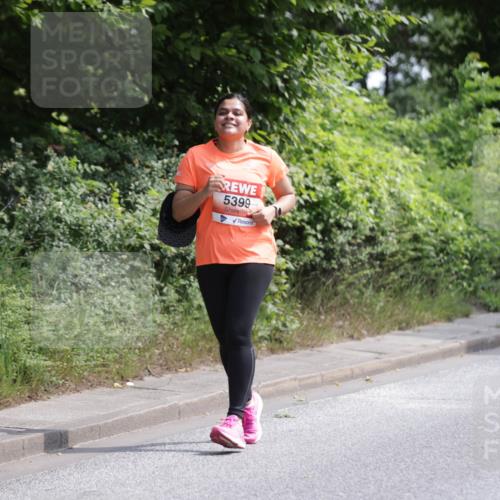 15.06.2025 - REWE Women's Run Jannik Wohlers http://msf.ph/oto/7942262 15.06.2025 10:15:52 Laufen 5399 meine-sportfotos.de