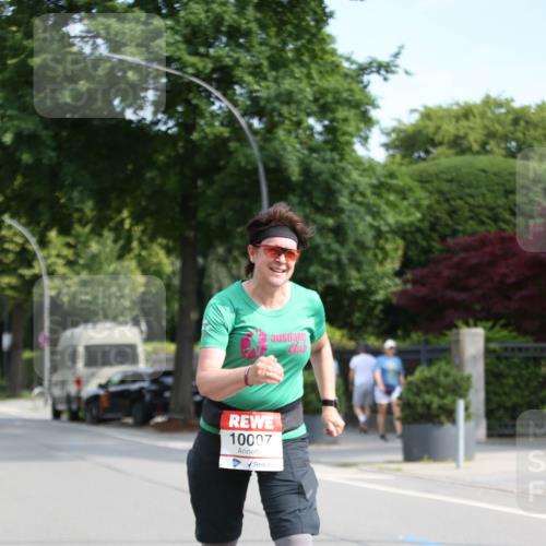 15.06.2025 - REWE Women's Run Jannik Wohlers http://msf.ph/oto/7942267 15.06.2025 10:00:07 Laufen 10007 meine-sportfotos.de