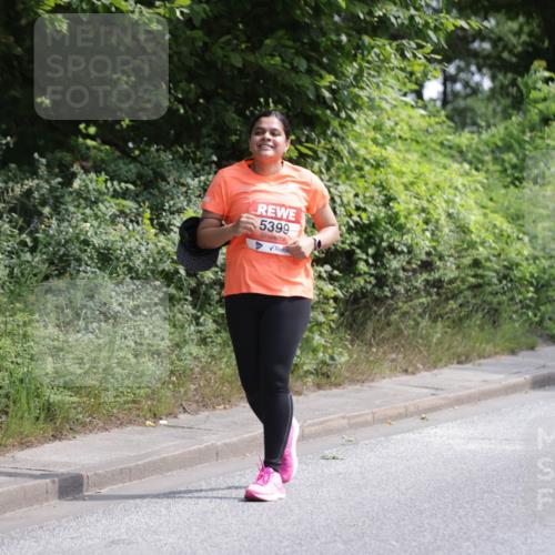 15.06.2025 - REWE Women's Run Jannik Wohlers http://msf.ph/oto/7942268 15.06.2025 10:15:52 Laufen 5399 meine-sportfotos.de