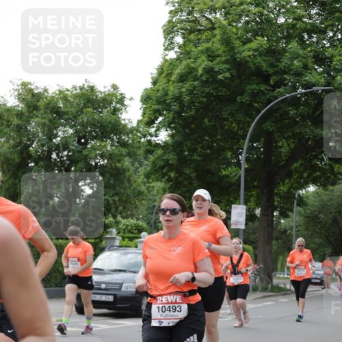15.06.2025 - REWE Women's Run Jannik Wohlers http://msf.ph/oto/7942294 15.06.2025 08:28:35 Laufen 105, 44, 1043, 10493, 10351, 10774 meine-sportfotos.de
