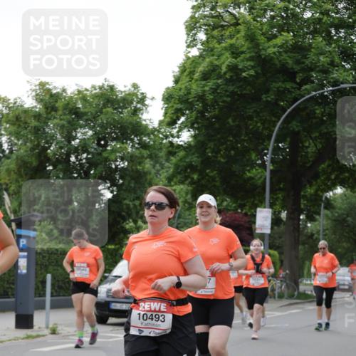 15.06.2025 - REWE Women's Run Jannik Wohlers http://msf.ph/oto/7942315 15.06.2025 08:28:35 Laufen 10544, 10493, 10351 meine-sportfotos.de