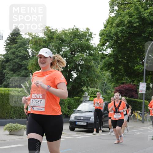 15.06.2025 - REWE Women's Run Jannik Wohlers http://msf.ph/oto/7942327 15.06.2025 08:28:37 Laufen 10487, 1043, 10351 meine-sportfotos.de