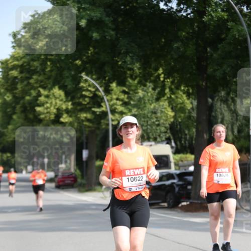 15.06.2025 - REWE Women's Run Jannik Wohlers http://msf.ph/oto/7942355 15.06.2025 10:00:17 Laufen 10622, 1082 meine-sportfotos.de