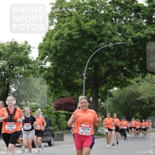 15.06.2025 - REWE Women's Run Jannik Wohlers http://msf.ph/oto/7942408 15.06.2025 08:28:38 Laufen 10351, 10806, 10, 13, 10316 meine-sportfotos.de