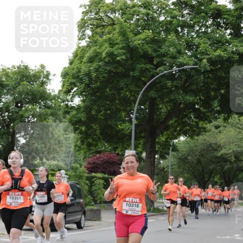 15.06.2025 - REWE Women's Run Jannik Wohlers http://msf.ph/oto/7942414 15.06.2025 08:28:38 Laufen 10351, 10806, 10713, 10316 meine-sportfotos.de