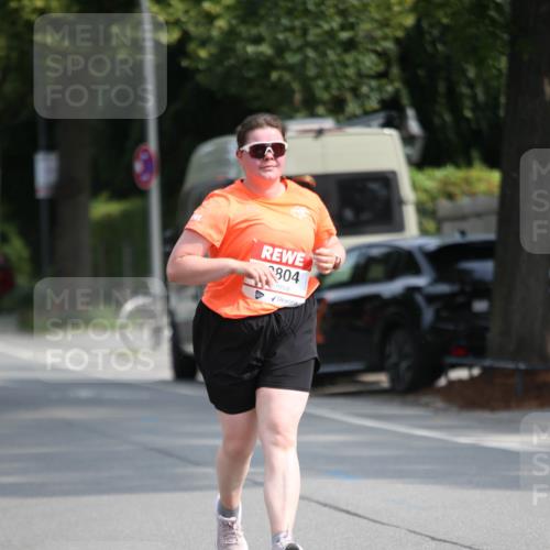 15.06.2025 - REWE Women's Run Jannik Wohlers http://msf.ph/oto/7942428 15.06.2025 10:00:27 Laufen 804 meine-sportfotos.de