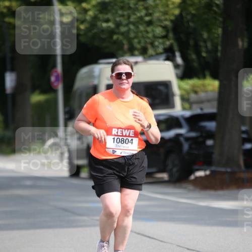 15.06.2025 - REWE Women's Run Jannik Wohlers http://msf.ph/oto/7942432 15.06.2025 10:00:27 Laufen 10804 meine-sportfotos.de