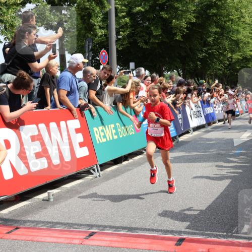 15.06.2025 - REWE Women's Run Strokosch-Dieckow http://msf.ph/oto/7942483 15.06.2025 11:34:55 Ziel 113, 116, 123, 124, 135, 143, 160, 165, 213, 231, 250, 287, 290, 323 meine-sportfotos.de