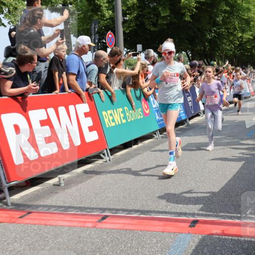 15.06.2025 - REWE Women's Run Strokosch-Dieckow http://msf.ph/oto/7942565 15.06.2025 11:35:02 Ziel 113, 162, 165, 207, 216, 231, 233, 250, 263, 290, 312, 316, 323 meine-sportfotos.de