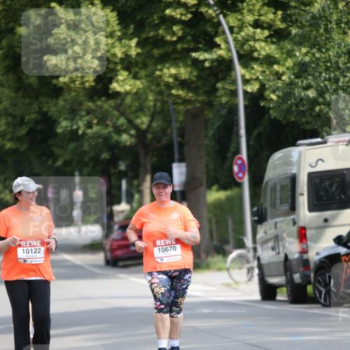 15.06.2025 - REWE Women's Run Jannik Wohlers http://msf.ph/oto/7942623 15.06.2025 10:00:49 Laufen 10122, 10670 meine-sportfotos.de