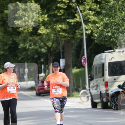 15.06.2025 - REWE Women's Run Jannik Wohlers http://msf.ph/oto/7942628 15.06.2025 10:00:49 Laufen 10122, 10670 meine-sportfotos.de