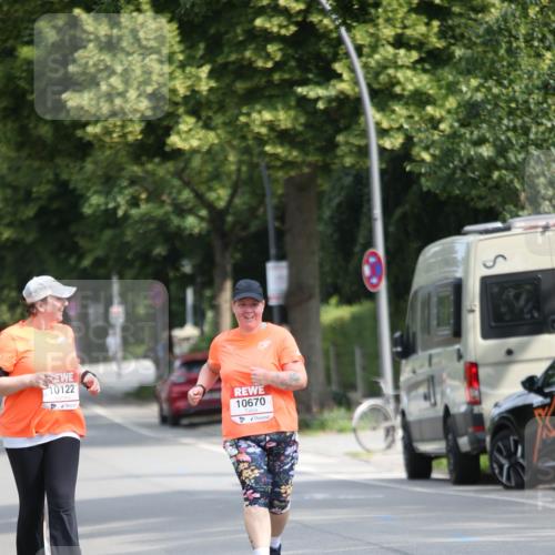 15.06.2025 - REWE Women's Run Jannik Wohlers http://msf.ph/oto/7942632 15.06.2025 10:00:49 Laufen 10122, 10670 meine-sportfotos.de