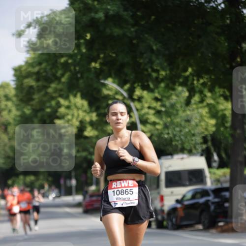 15.06.2025 - REWE Women's Run Jannik Wohlers http://msf.ph/oto/7942663 15.06.2025 08:46:49 Laufen 10865 meine-sportfotos.de