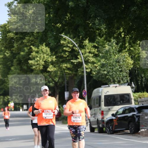 15.06.2025 - REWE Women's Run Jannik Wohlers http://msf.ph/oto/7942669 15.06.2025 10:00:52 Laufen 10122, 10670, 815 meine-sportfotos.de