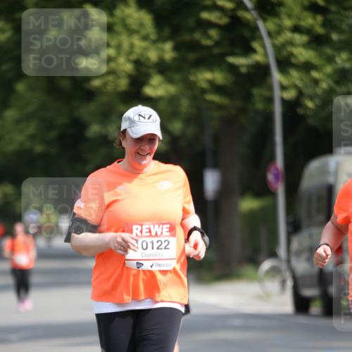 15.06.2025 - REWE Women's Run Jannik Wohlers http://msf.ph/oto/7942721 15.06.2025 10:00:55 Laufen 0122 meine-sportfotos.de