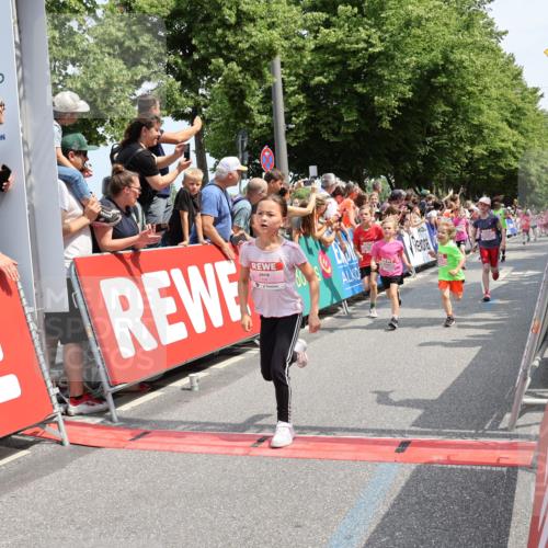 15.06.2025 - REWE Women's Run Strokosch-Dieckow http://msf.ph/oto/7942724 15.06.2025 11:35:10 Ziel 112, 115, 156, 161, 162, 174, 201, 207, 214, 216, 233, 263, 273, 285, 316 meine-sportfotos.de