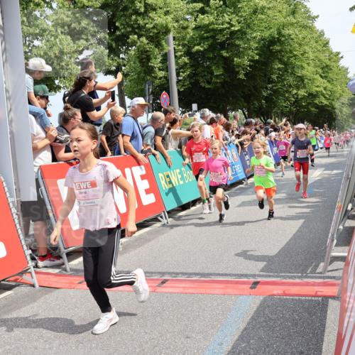 15.06.2025 - REWE Women's Run Strokosch-Dieckow http://msf.ph/oto/7942734 15.06.2025 11:35:10 Ziel 112, 115, 156, 161, 162, 174, 201, 207, 214, 216, 233, 263, 273, 285, 316 meine-sportfotos.de