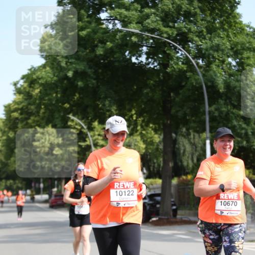 15.06.2025 - REWE Women's Run Jannik Wohlers http://msf.ph/oto/7942770 15.06.2025 10:00:58 Laufen 106, 10122, 10670 meine-sportfotos.de