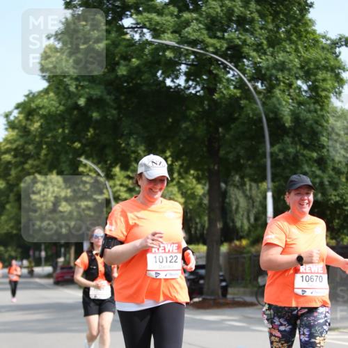 15.06.2025 - REWE Women's Run Jannik Wohlers http://msf.ph/oto/7942775 15.06.2025 10:00:58 Laufen 10122, 10670 meine-sportfotos.de