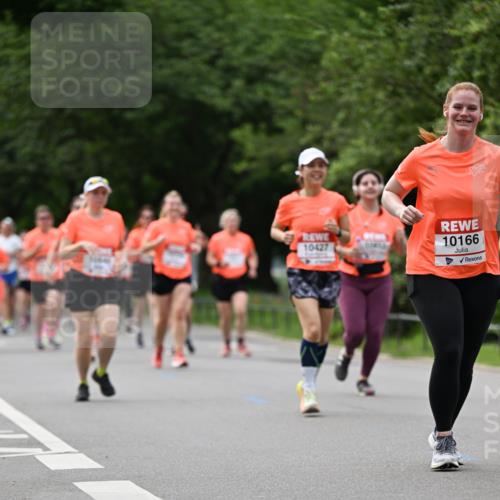 15.06.2025 - REWE Women's Run Dr. Thomas Lammeyer http://msf.ph/oto/7942789 15.06.2025 09:21:48 Laufen 10427, 10166 meine-sportfotos.de