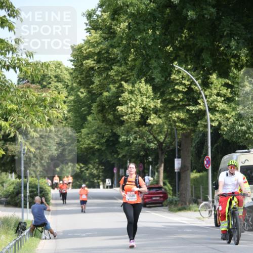 15.06.2025 - REWE Women's Run Jannik Wohlers http://msf.ph/oto/7942910 15.06.2025 10:01:09 Laufen 10636 meine-sportfotos.de