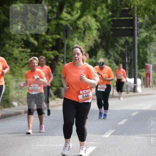 15.06.2025 - REWE Women's Run Jannik Wohlers http://msf.ph/oto/7943070 15.06.2025 10:16:22 Laufen 5355, 0333, 5309, 5482 meine-sportfotos.de
