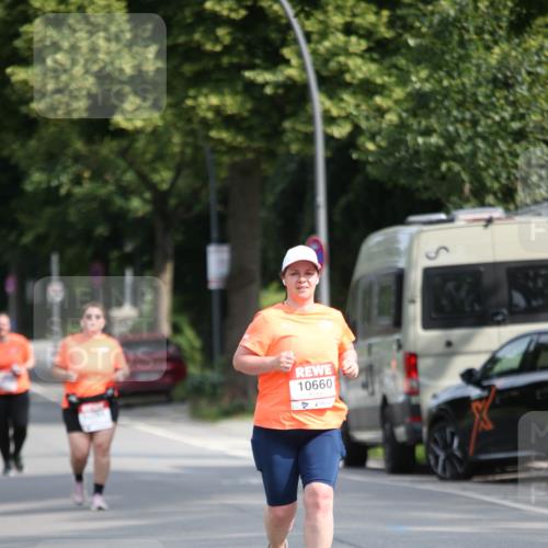 15.06.2025 - REWE Women's Run Jannik Wohlers http://msf.ph/oto/7943113 15.06.2025 10:01:37 Laufen 10660 meine-sportfotos.de