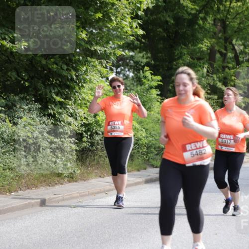 15.06.2025 - REWE Women's Run Jannik Wohlers http://msf.ph/oto/7943124 15.06.2025 10:16:24 Laufen 5355, 5106, 5482, 5317 meine-sportfotos.de