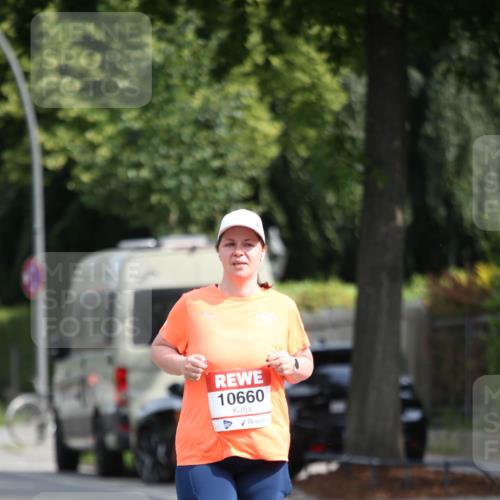15.06.2025 - REWE Women's Run Jannik Wohlers http://msf.ph/oto/7943137 15.06.2025 10:01:40 Laufen 10660 meine-sportfotos.de