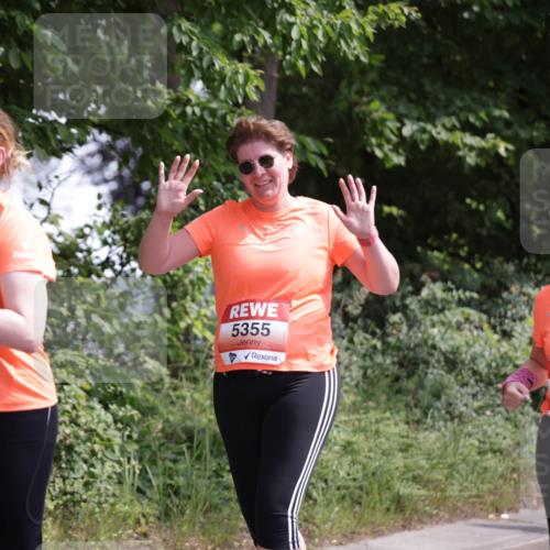 15.06.2025 - REWE Women's Run Jannik Wohlers http://msf.ph/oto/7943170 15.06.2025 10:16:28 Laufen 5317, 5355, 5309 meine-sportfotos.de