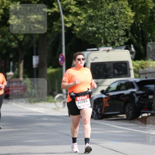 15.06.2025 - REWE Women's Run Jannik Wohlers http://msf.ph/oto/7943190 15.06.2025 10:01:45 Laufen 10283 meine-sportfotos.de