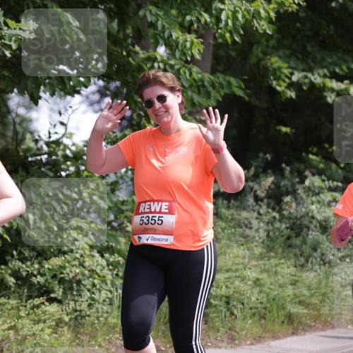 15.06.2025 - REWE Women's Run Jannik Wohlers http://msf.ph/oto/7943206 15.06.2025 10:16:28 Laufen 7, 5355, 5309 meine-sportfotos.de