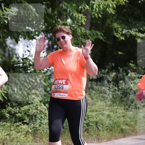 15.06.2025 - REWE Women's Run Jannik Wohlers http://msf.ph/oto/7943214 15.06.2025 10:16:28 Laufen 5355, 5309 meine-sportfotos.de