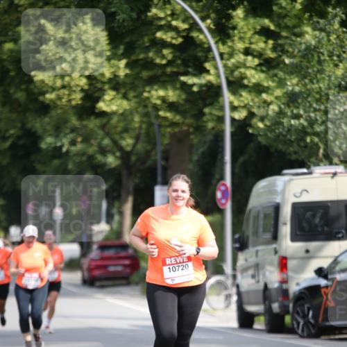 15.06.2025 - REWE Women's Run Jannik Wohlers http://msf.ph/oto/7943283 15.06.2025 10:01:50 Laufen 10720 meine-sportfotos.de