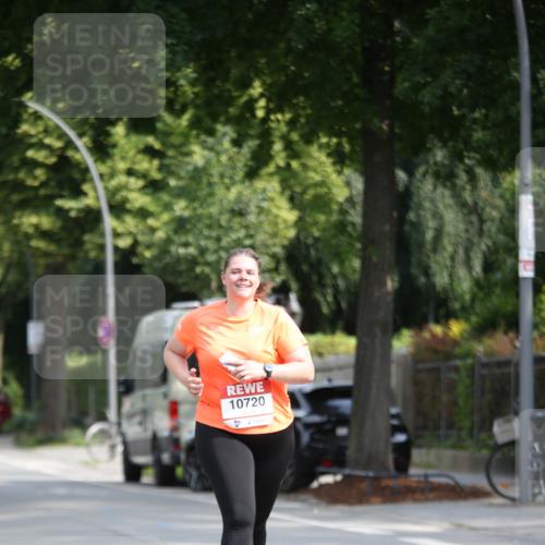 15.06.2025 - REWE Women's Run Jannik Wohlers http://msf.ph/oto/7943313 15.06.2025 10:01:53 Laufen 10720 meine-sportfotos.de