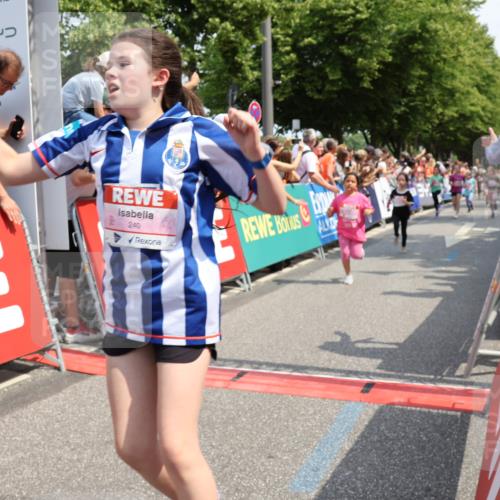 15.06.2025 - REWE Women's Run Strokosch-Dieckow http://msf.ph/oto/7943325 15.06.2025 11:35:34 Ziel 107, 111, 120, 121, 122, 131, 133, 137, 139, 152, 175, 181, 229, 240, 246, 251, 260, 264, 268, 269, 280, 284, 286, 295, 296, 302 meine-sportfotos.de