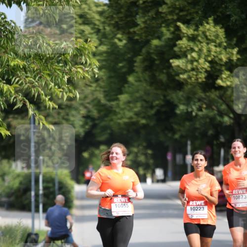 15.06.2025 - REWE Women's Run Jannik Wohlers http://msf.ph/oto/7943358 15.06.2025 10:01:57 Laufen 10655, 10223, 10873 meine-sportfotos.de