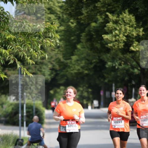 15.06.2025 - REWE Women's Run Jannik Wohlers http://msf.ph/oto/7943366 15.06.2025 10:01:57 Laufen 10655, 10223, 10873 meine-sportfotos.de
