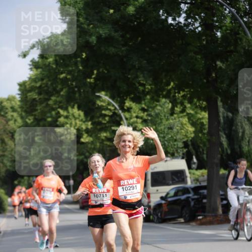 15.06.2025 - REWE Women's Run Jannik Wohlers http://msf.ph/oto/7943425 15.06.2025 08:47:10 Laufen 10410, 10291, 10711 meine-sportfotos.de