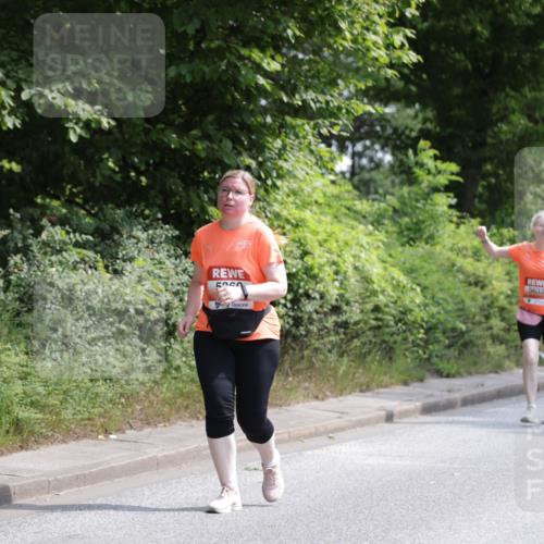 15.06.2025 - REWE Women's Run Jannik Wohlers http://msf.ph/oto/7943433 15.06.2025 10:16:40 Laufen 563, 5632 meine-sportfotos.de