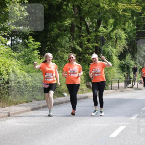 15.06.2025 - REWE Women's Run Jannik Wohlers http://msf.ph/oto/7943460 15.06.2025 10:16:41 Laufen 5631, 5243, 5632 meine-sportfotos.de